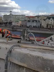 Алмазная резка моста стенорезной машиной