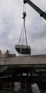 Демонтаж перекрытия с использованием алмазной резки и крана
